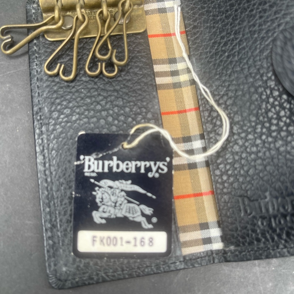 Burberrys Black Leather Key Holder - Picture 5 of 9